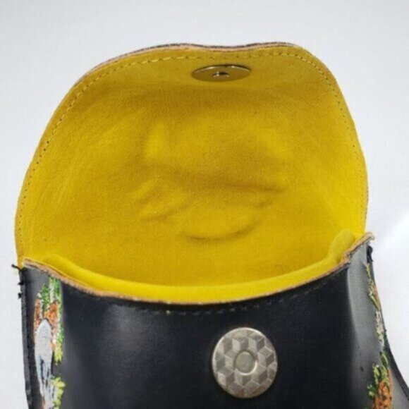 Ed Hardy Eyewear Black Embroidered Sunglass Case Skull Roses Bulldog Clo… - Picture 10 of 15